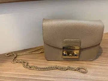FURLA 메트로폴리스 체인 백