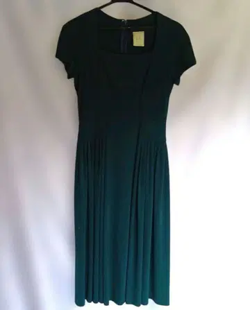 Sybilla 다크 그린 반팔 무릎 기장 원피스