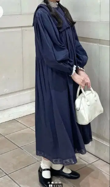 [ 새상품급 ] 츠하루 사만사 모스모스 리버 레이스 절개 원피스 차콜
