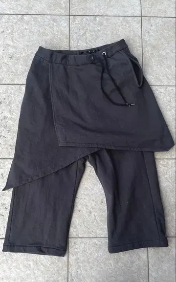 NO ID. BLACK 랩 배기 앵클 팬츠