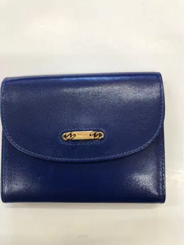 레트로하지만 귀여운! 페라가모 네이비 가죽 장지갑 골드 금장 장식