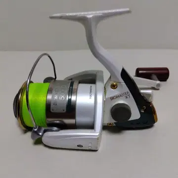 깔끔한 시마노 바이오마스터 XT 5000입니다