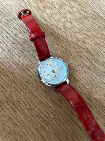 Star Jewelry 빨간색 가죽 손목시계