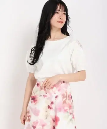 STRAWBERRY FIELDS 레이스 장식 반팔 니트