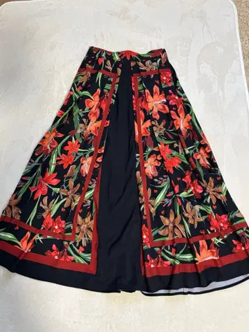 AMERI 롱 스커트 꽃무늬 레드