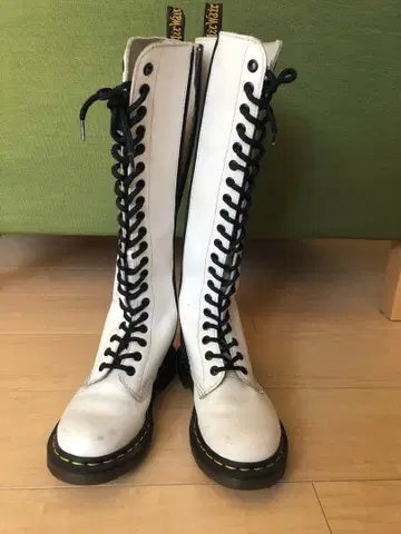 [레어] 닥터마틴 20홀 롱 부츠 UK3 화이트