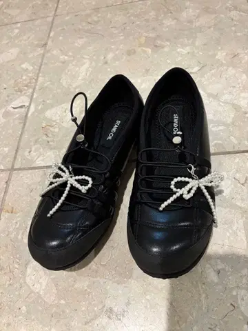 새상품급 STAND OIL 블랙 스니커즈 경량 23cm