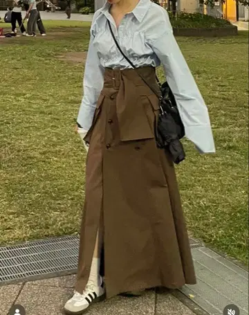 란클릭 브라운 트렌치 스커트