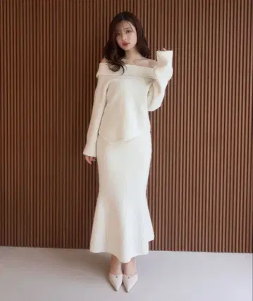 eimy istoire 원숄더 상의 머메이드 스커트 니트 세트