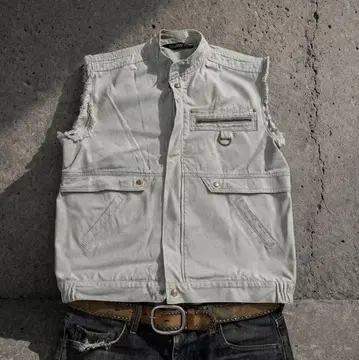 Y2K Archive D Ring Utility Vest Tech