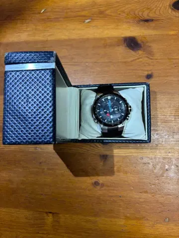 CASIO EDIFICE EQW-A1000 솔라 전파 시계 거의 미사용품
