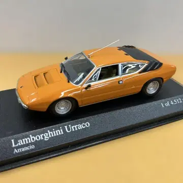 1/43 람보르기니 우라코 (MINI CHAMPS)
