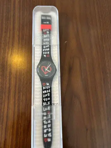 Swatch 하트 디자인 시계