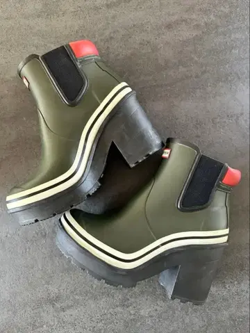 [새상품급] 레어 디자인 HUNTER 힐 포함 레인부츠 24.5cm 카키