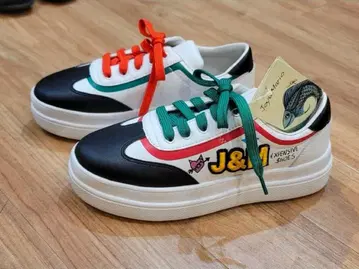 [ 새상품 미사용 ] joy and mario 23.5cm 스니커즈