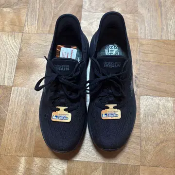 스케쳐스 슬립인즈 블랙 25.5cm