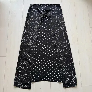 새상품급 비어즐리 도트 무늬 묶음 앞뒤 2way 롱 스커트 블랙 F