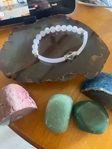 로즈쿼츠 비즈 팔찌