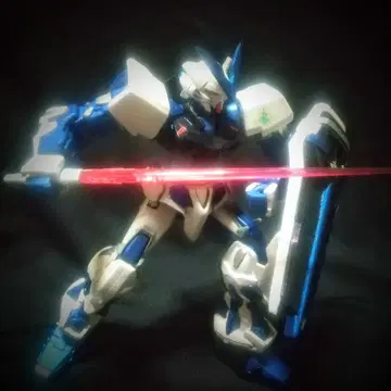 건담 프라모델 완성품 아스트레이 블루 프레임 HG 선착순