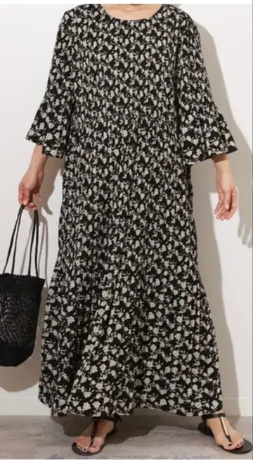 relume 마조리카 플리츠 꽃무늬 원피스 정가 13,200엔 새상품급