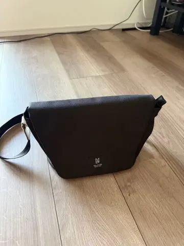 최종 가격 인하 [새상품급] MILESTO CORDURA 숄더백 블랙