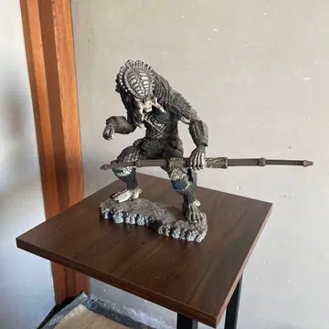 프레데터2 시티 헌터 프레데터 피규어