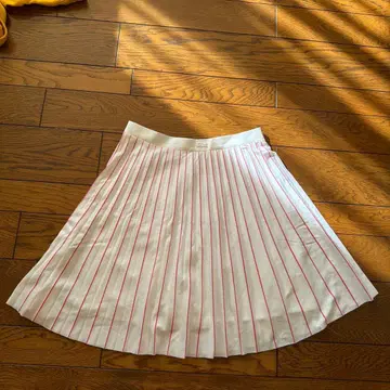 LACOSTE 플리츠 스커트 화이트/레드 36
