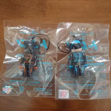 트론: 레거시 BE@RBRICK 2체 세트 블랙/블루