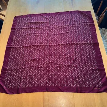 조르지오 아르마니 스카프