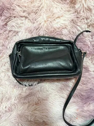 아그네스 베 가죽 숄더백