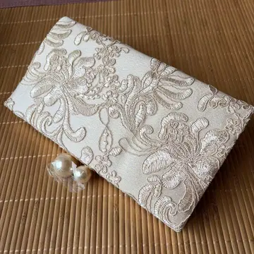베이지 자수 결혼식 파티백