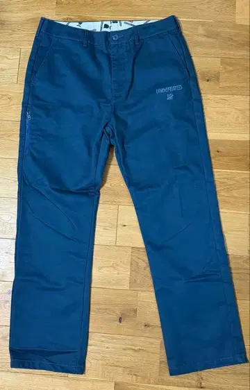 UNDEFEATED 치노 팬츠 사이즈 34