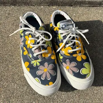 CONVERSE 컨버스 꽃무늬 스니커즈 24cm