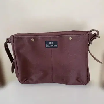 BAGn NOUN 숄더 캠퍼스