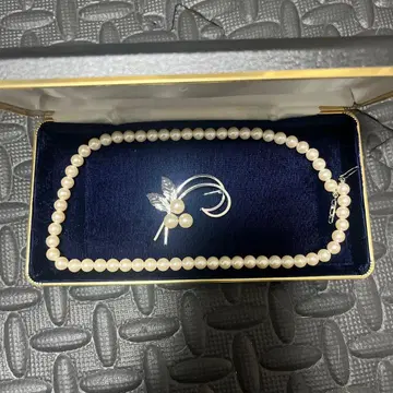 진주 목걸이와 브로치 세트 새상품급