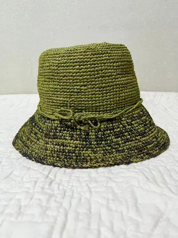 아틀리에 드 크로셰 라피아 100% 햇