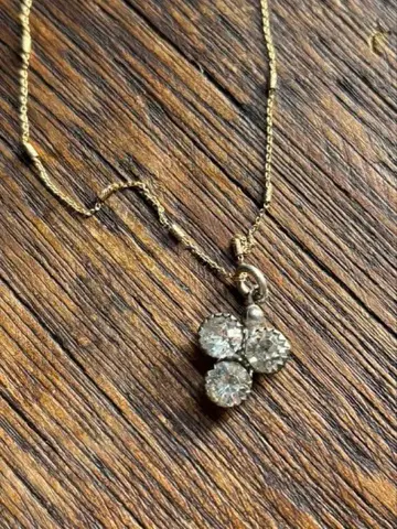 클로버 펜던트 탑 앤티크