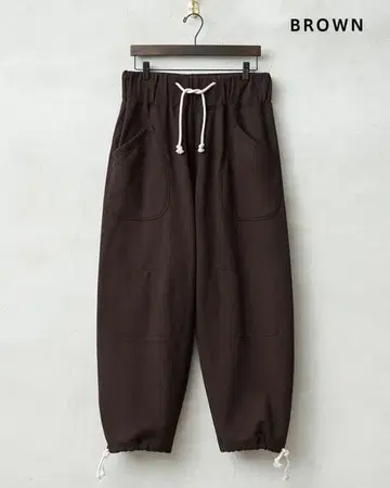 [ 새상품 ] waiper 더블니 스웨트 팬츠 브라운