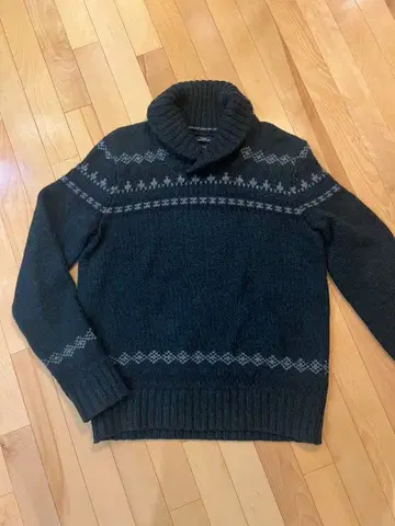 다크 그린 페어아일 패턴 스웨터