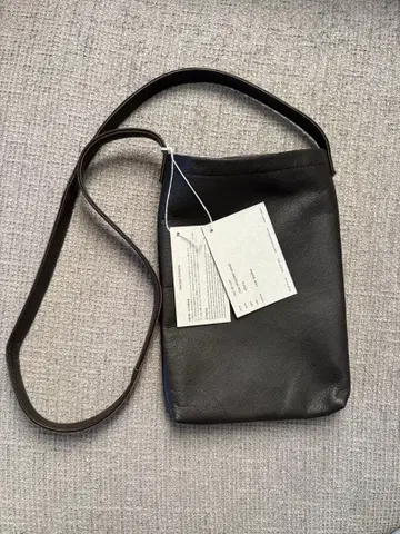 Hender Scheme cow shoulder small