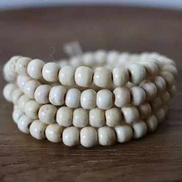 인도산 본 비즈 화이트 비즈 화이트 크림 소 한 줄