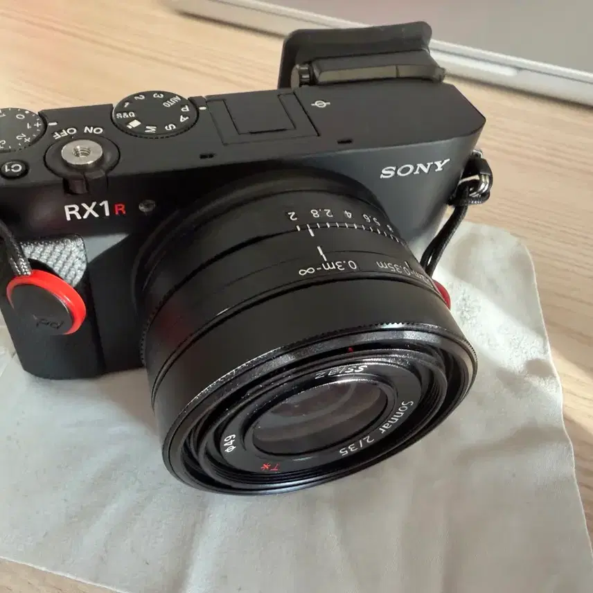 소니 RX1R III (RX1RM3) 미러리스 똑딱이 카메라 판매합니다