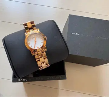 MARC BY MARC JACOBS 골드 손목시계 마크제이콥스