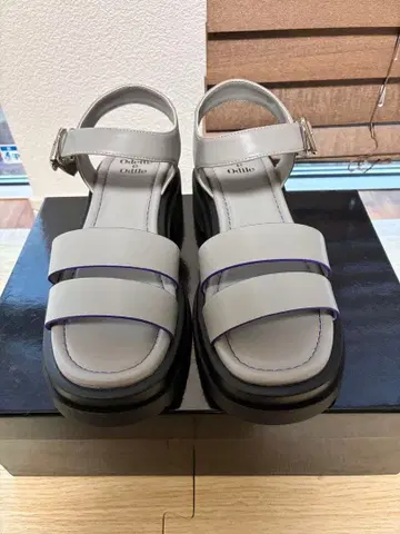 ODETTE E ODILE 2벨트 샌들45