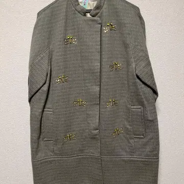 MUVEIL 그레이 코트 비쥬 모티브