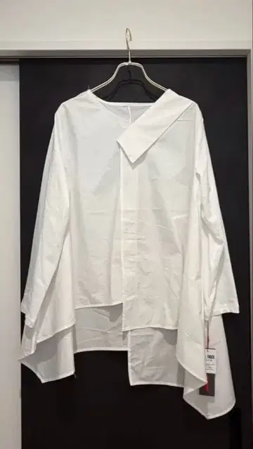 코이비토미사키 화이트 셔츠 M 사이즈 쿨 기능 포함