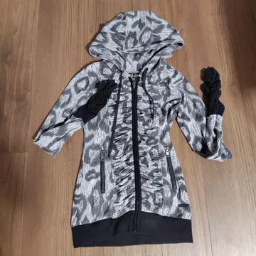 립 서비스 셔링 후드티 (레오파드 무늬)