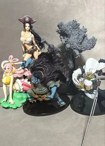ONEPIECE 피규어 묶음 판매 증정 포함
