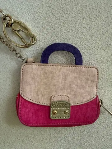 훌라 메트로폴리스 코인 케이스, 키링