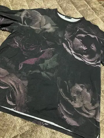 lad musician 보르도 빅 플라워 T셔츠